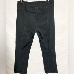 Under Armour | Fitted Cropped Leggings - Black